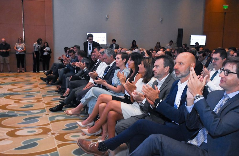 El Consejo Empresario Mendocino y el Gobierno provincial organizaron el cuarto Foro de Inversiones y Negocios, para consolidar y atraer nuevos inversores, y fomentar el desarrollo económico y el empleo genuino. Foto: Mariana Villa / Los Andes