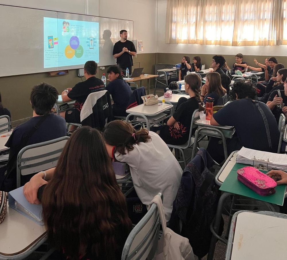 El Observatorio de Cibercrimen y Evidencia Digital en Investigaciones Criminales y TikTok, capacitaron a estudiantes y funcionarios judiciales en prevención y abordaje de ciberacoso.