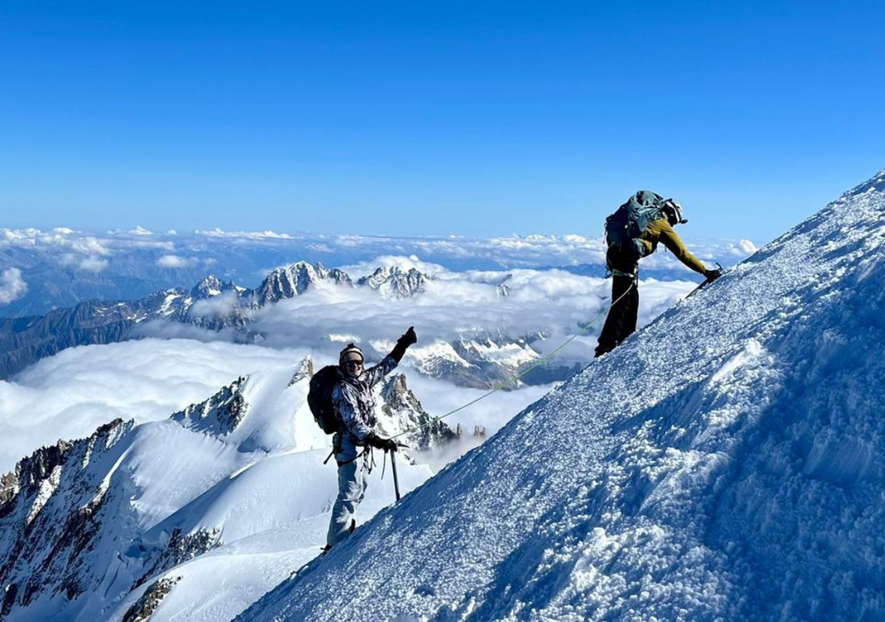 Virginia vive donde se encuentra la base del Mont Blanc, la cumbre más alta de los Alpes.
