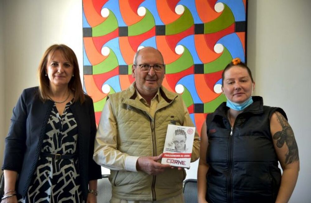 La periodista e investigadora Kitty Sanders visitó Guaymallén y habló sobre la trata de personas