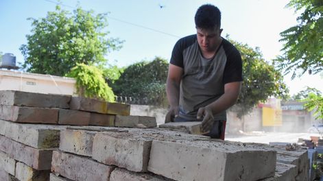 Los Andes | Construir una vivienda económica tradicional de 61 m2 en Mendoza, tiene un costo cercano a los $13 millones en abril, ¿cuánto se necesita ahorrar en dólares? / Foto: Mariana Villa / Los Andes