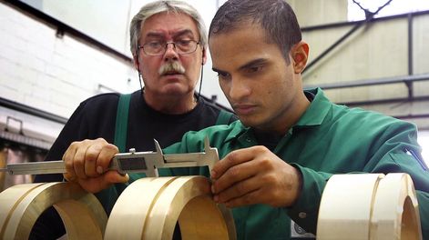 Alemania llama a extranjeros que quieran cubrir miles de puestos laborales