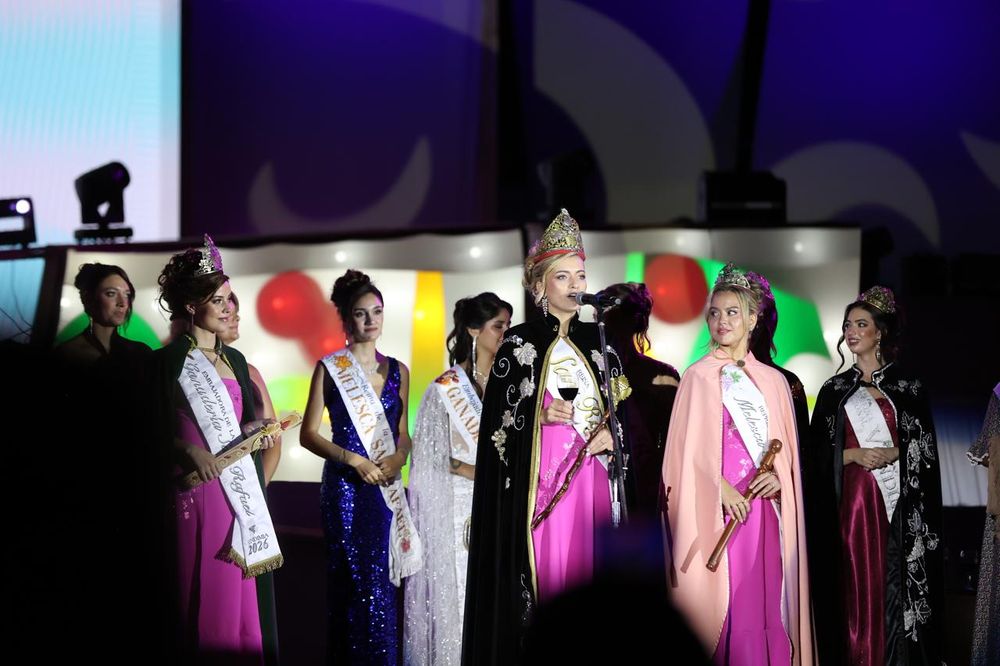 San Rafael celebró su fiesta departamental de la vendimia que coronó a Azul Micaela Antolínez, de El Nihuil, como su representante para 2026. 