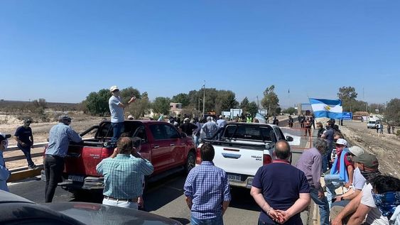 Más de 250 productores mendocinos no pueden acceder a sus propiedades en la provincia de San Luis. - Archivo