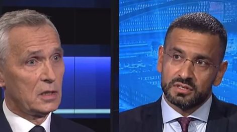 Los Andes | El ex secretario general de la OTAN, Jens Stoltenberg, y el periodista noruego Yama Wolasmal.