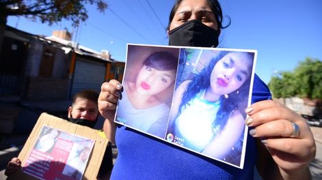 Abigail Alexandra Carniel, la joven de 18 años que fue vista por última vez en Las Heras cuando se bajó de un colectivo en el barrio Sargento Cabral.