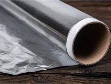 papel aluminio en las macetas de tu casa: ideal para cuidar la salud de tus plantas