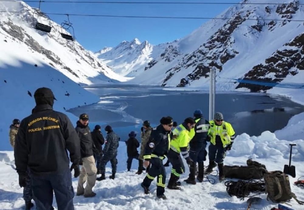 Hallaron el cuerpo del tercer fallecido en la Laguna del Inca tras la avalancha en Portillo