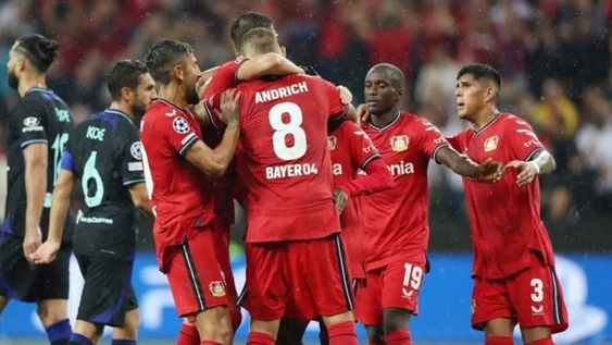 El equipo del Cholo cayó por 2-0 como visitante por los goles de Andrich y el francés Diaby en el final del partido. La gran polémica fue una mano dentro del área que pudo haber sido penal para el Colchonero./ Gentileza.