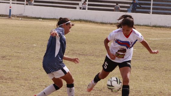 Independiente venció a Lavalle y se afirma como líder, tras disputarse la quinta fecha de la Liga Mendocina. /Gentileza Javier Sallustro