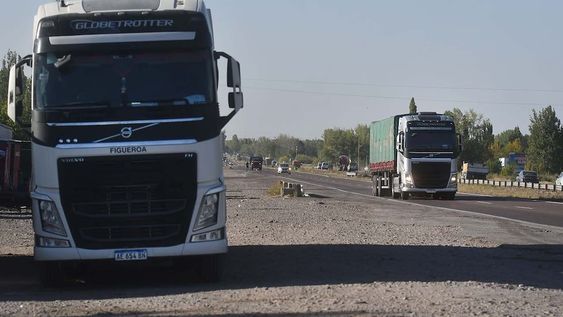 Los transportistas en contra de eliminar la obligación de la capacitación y el examen psicofísico de los choferes.