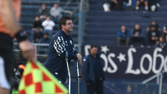 El equipo de Alfredo volvió a sufrir un empate sobre la hora y dejó escapar puntos importantes en la pelea por el título.