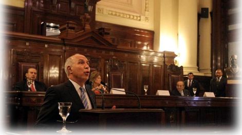 Cristina busca que la Corte  deje de funcionar