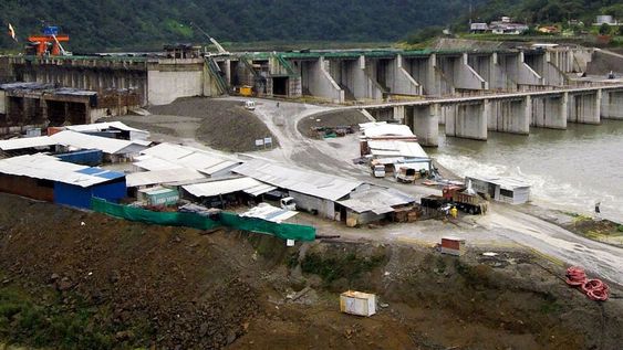 La presa de la polémica. . El complejo Coca Codo Sinclair fue construido por Sinohydro en Ecuador. Dicen que hay 8.000 fisuras. “No tiene fallas. No hay problemas de seguridad ni de generación”, responden los chinos.