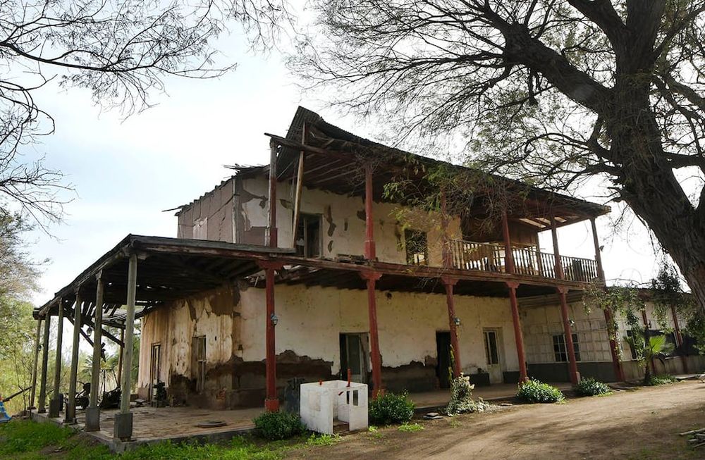 Casa del Altillo, que perteneciera al Gobernador Tiburcio Benegas. Ubicada en el margen del Río Mendoza, en Palmira (San Martín). Foto : Orlando Pelichotti  / Los Andes