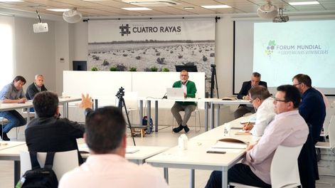 El encuentro contó con representación de cooperativas procedentes de América y Europa, tanto de manera presencial como virtual. Foto: Gentileza FMCV