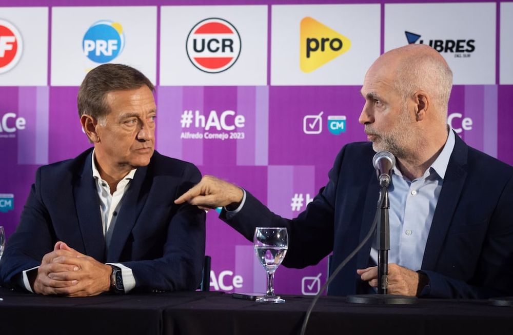 Rodolfo Suárez, Horacio Rodríguez Larreta y Alfredo Cornejo presentaron el Frente Cambia Mendoza en el Club Andes Talleres.  Foto: Ignacio Blanco / Los Andes