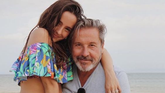 El cantante compartió una tierna foto de su hija y acompañó con un mensaje sobre el sexo del bebé.