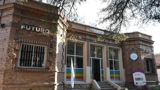 La Casa Tonelli-Pannocchia, sobre el carril Sarmiento, forma parte del patrimonio histórico y cultural de Godoy Cruz. / Foto: Mariana Villa/ Los Andes