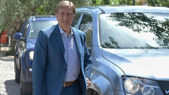 El gobernador Rodolfo Suárez visitó una planta modelo de agricultura en Luján de Cuyo junto con María Eugenia Vidal y Alfredo Cornejo.Foto: Orlando Pelichotti