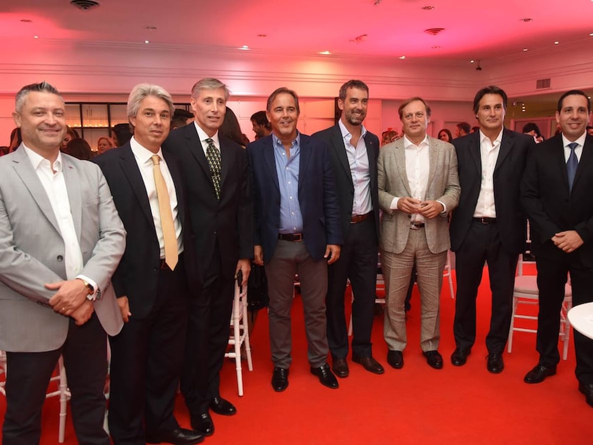 Vía Blanca en los balcones de Banco Supervielle