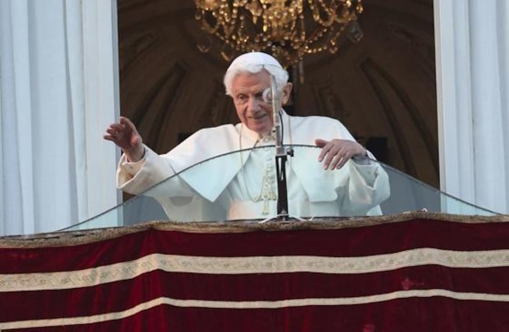 Con dedicación siguió sirviendo a la causa de su Iglesia en el cargo sin precedentes de Papa emérito con humildad y serenidad, expresó el mandatario Italiano. BENEDICTO XVI. (Archivo).