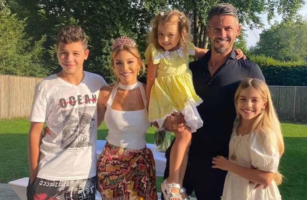 Tras formar una familia con tres hijos y enfrentar tres mudanzas internacionales, surgieron rumores de crisis y separación en el matrimonio.