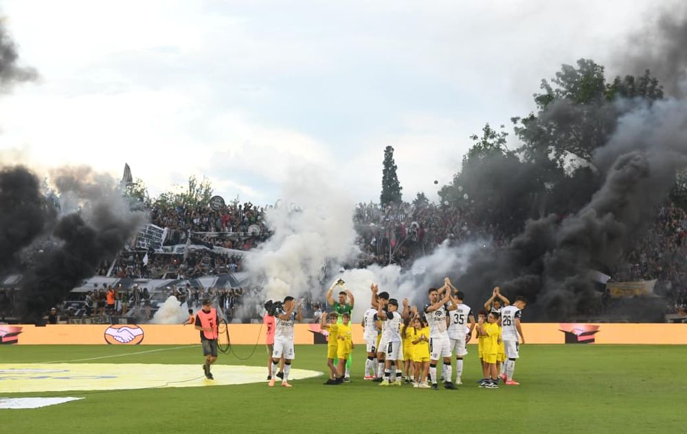 HISTÓRICO. Gimnasia y Esgrima recibe a San Lorenzo por la segunda fecha del Torneo Clausura 2026. El estadio Víctor Legrotaglie es una verdadera fiesta. 