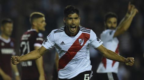 River aplastó a Lanús y se acercó a la cima de la Superliga