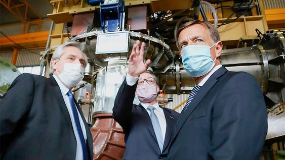 El presidente Fernández y el gobernador Suarez recorrieron el jueves las instalaciones de la metalurgica. Hoy, le pidió al Presidente y a la Vicepresidenta que se pongan a gobernar