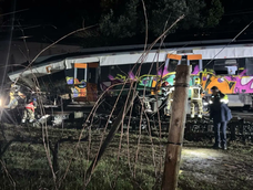 Un tren de Rodalies chocó contra un muro en Barcelona.