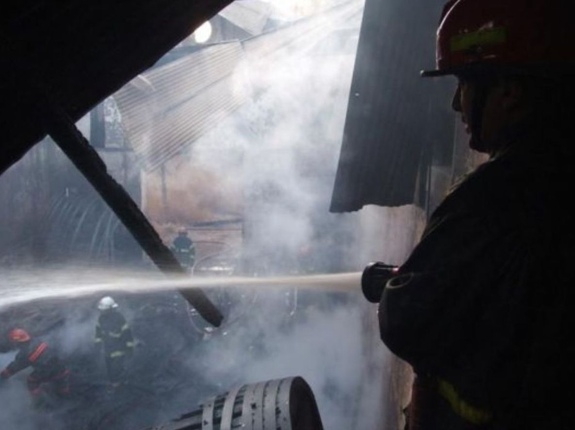 Se encendió una gomería en Las Heras e investigan si fue un venganza familiar. Imagen ilustrativa.&nbsp;