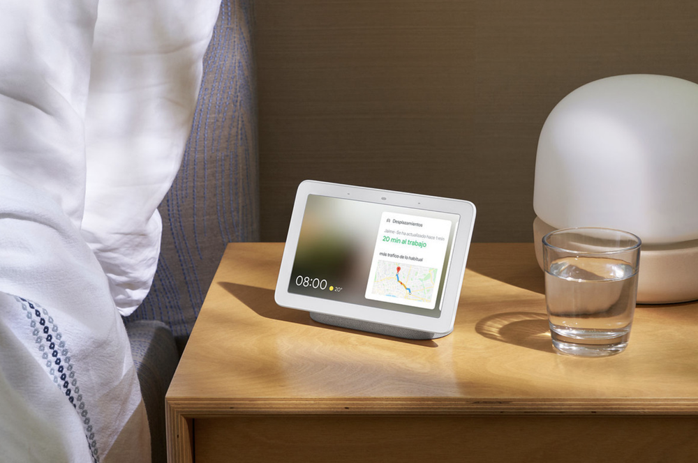 El Google Hub Home funciona con comandos de voz y también con pantalla táctil.