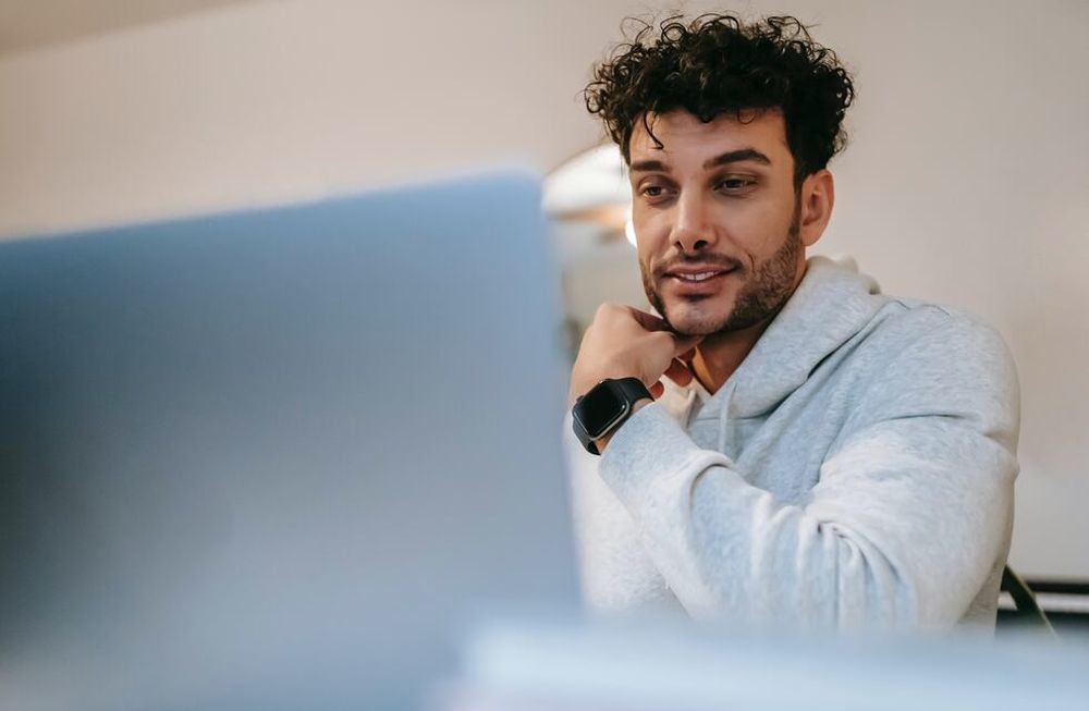 Programación web: todos los beneficios apuntan a quienes se dediquen a esta disciplina