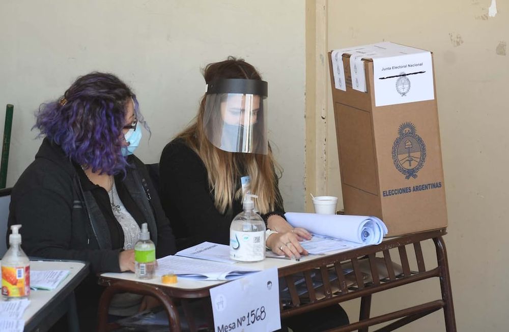 En las PASO del domingo hubo 98 mil votos blancos para diputados y senadores nacionales, pero los aspirantes a la Legislatura provincial cosecharon 67 mil blancos, casi 30 mil menos.