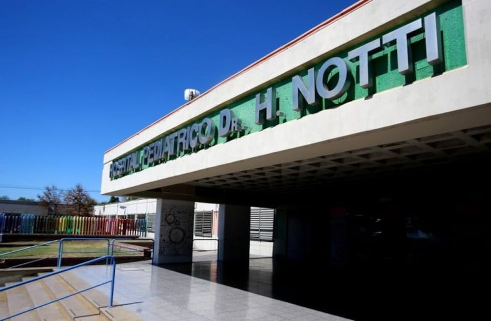 Hospital Notti, donde se encuentra internada la adolescente. / archivo