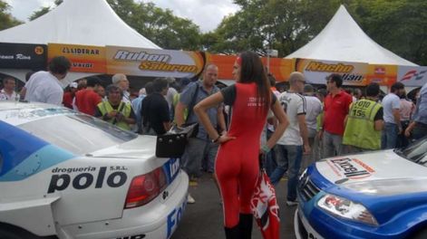 Promotoras en eventos: un trabajo digno para muchas mujeres - Por Julie Flores