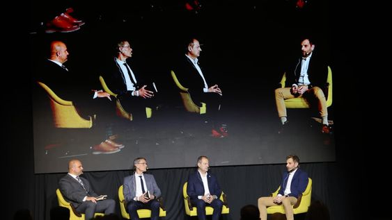 El sistema eléctrico enfrenta una nueva etapa con más generación renovable, mayor demanda y obras que requieren financiamiento de largo plazo.