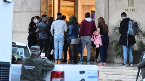 Gendarmes despliegan un fuerte operativo en un edificio céntrico tras denuncia por prostitución. Gentileza