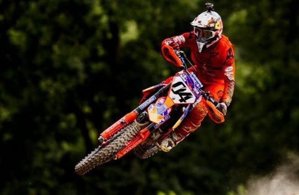 Fractura para Andrea Dovizioso