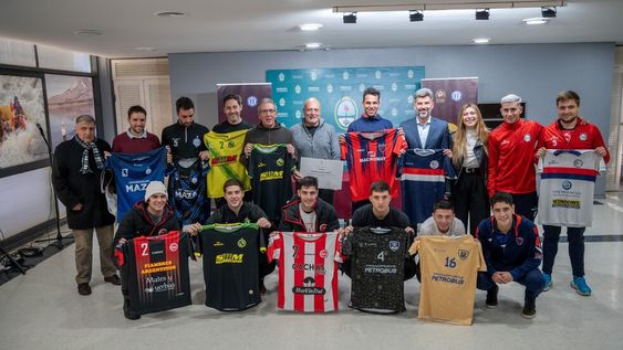 Ulpiano Suarez participó de la presentación de la División de Honor 2023