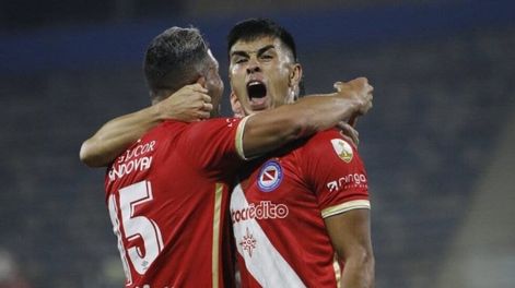 Argentino Juniors pisó fuerte en Chile y venció a la U Católica. Triunfazo. / Gentileza.