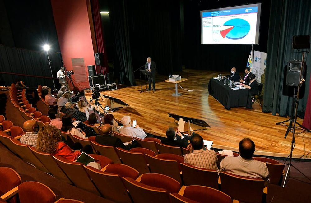 El jueves 18 de noviembre, en el Le Parc, se hizo la audiencia pública para debatir el costo del servicio eléctrico. Dos días antes se hizo la del Transporte y el miércoles 23 se hizo la del agua.Foto: Orlando Pelichotti