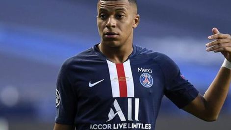 Mbappé puede ser la gran estrella del próximo mercado de pases para el Real Madrid. / AP