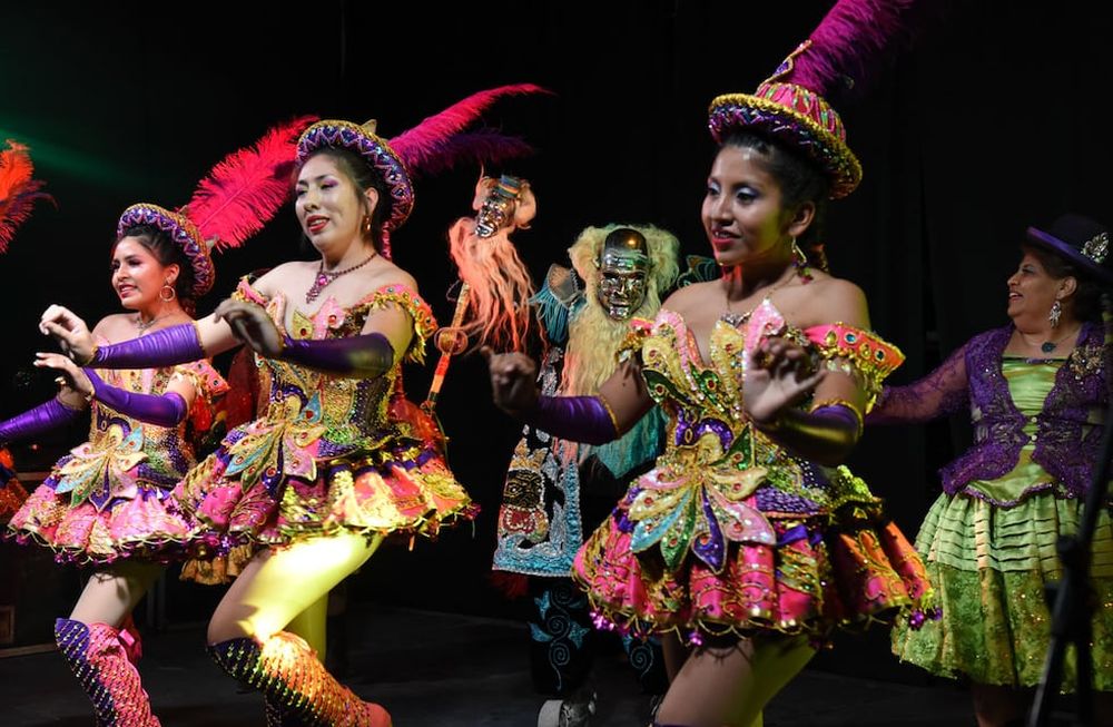 Este fin de semana, Guaymallén vuelve a dar la vuelta al mundo con Colectividades 2022