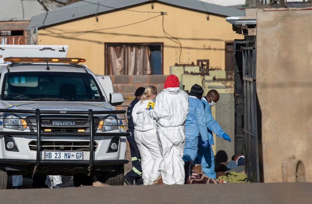 Al menos 19 personas fueron asesinadas en dos tiroteos en Sudáfrica. AFP.
