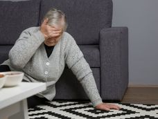 Una parte del envejecimiento y la edad en el sistema de equilibrio podría relacionarse con la adaptabilidad de la coordinación, y no únicamente con una pérdida aislada de fuerza.