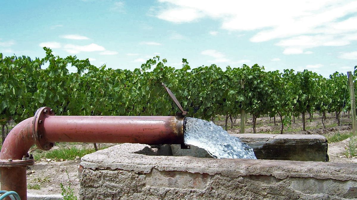 Los pozos de Agrelo:  Aguas subterráneas mal habidas