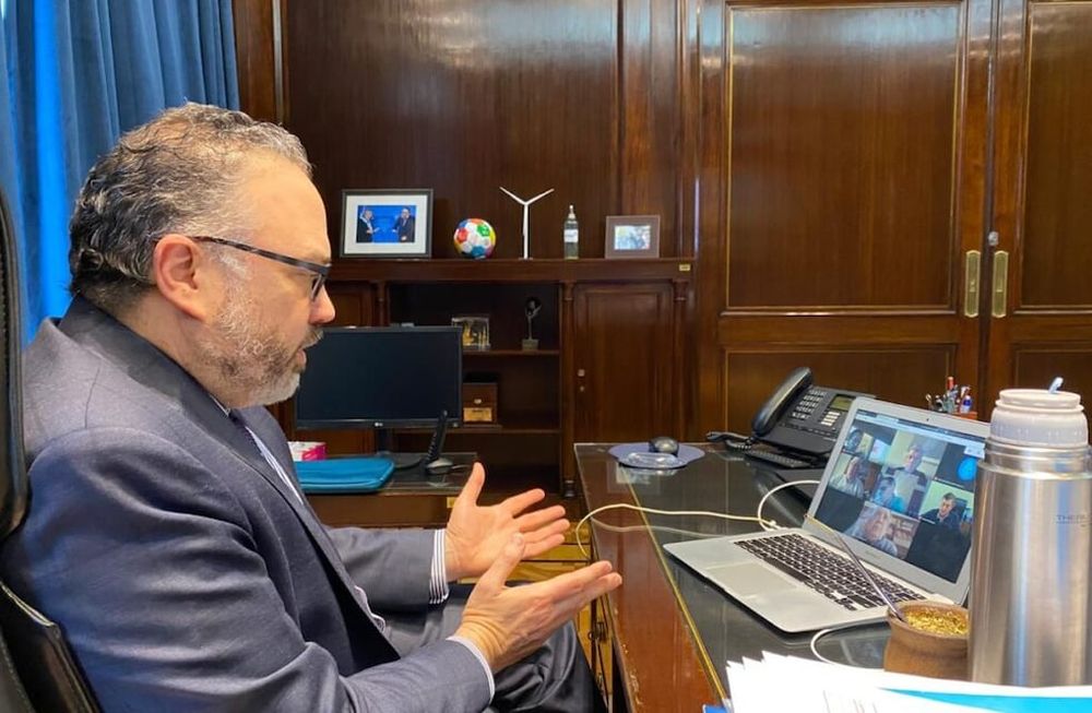 El ministro Kulfas aseguró que la economía muestra “claras señales de recuperación”