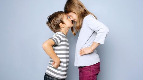 Hermanos competitivos: los 5 signos del zodíaco que son los peores